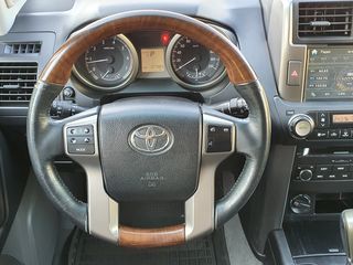 Toyota Land Cruiser Prado foto 12