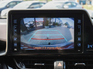 Toyota C-HR foto 12