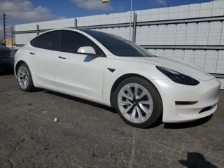 Tesla Model 3 foto 3