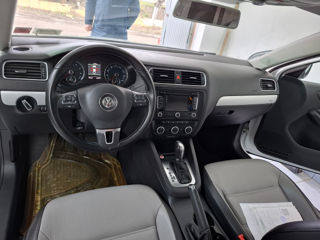 Volkswagen Jetta foto 4