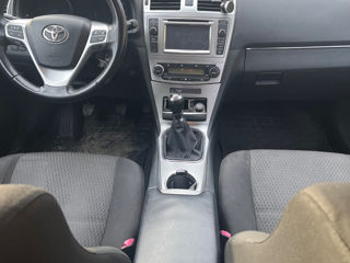 Toyota Avensis foto 5