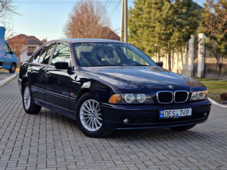 BMW 5 Series foto 2