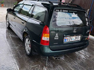 Opel Astra foto 2