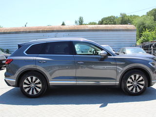 Volkswagen Touareg foto 3