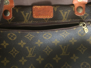 Geantă Louis Vuitton foto 3