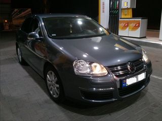 Volkswagen Jetta foto 4