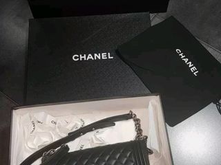 Large boy chanel handbag Calfskin  rutheniumfinish metal black   Fashion  CHANEL