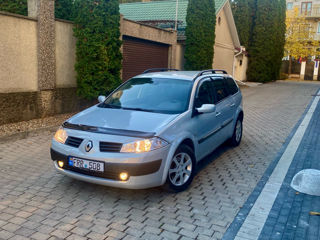 Renault Megane foto 2