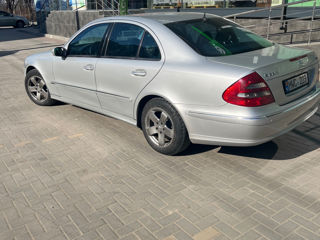 Mercedes E-Class foto 2