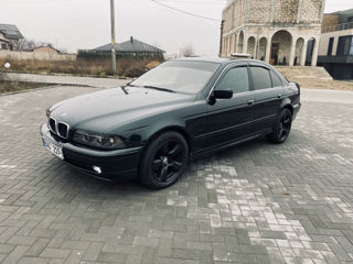 BMW 5 Series foto 9