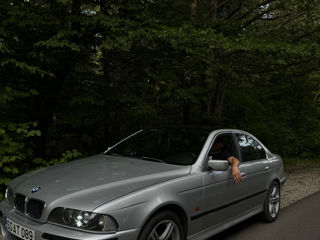 BMW 5 Series foto 8