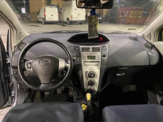 Toyota Yaris foto 4