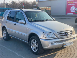 Mercedes M-Class foto 2