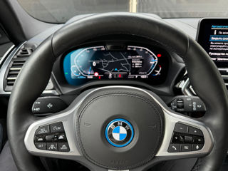 BMW iX3 foto 17