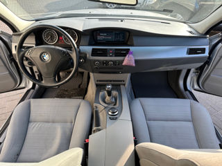 BMW 5 Series foto 14