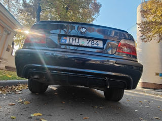 BMW 5 Series foto 10