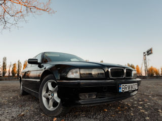 BMW 7 Series foto 3