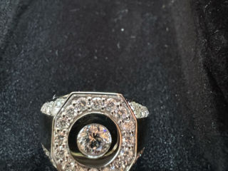 Перстень мужской из белого золота с бриллиантами