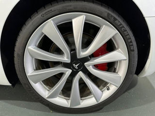 Tesla Model 3 foto 10