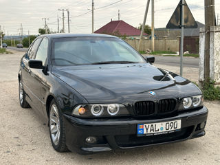 BMW 5 Series foto 3