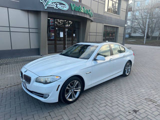 BMW 5 Series foto 6