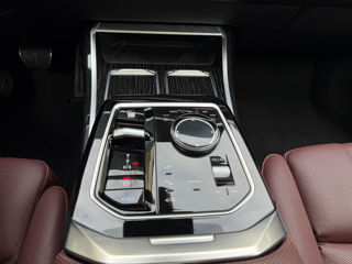 BMW 7 Series foto 17