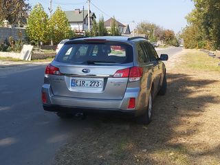 Subaru Outback foto 3