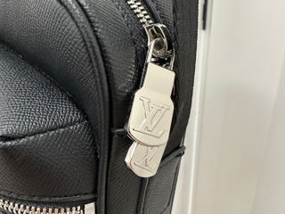 Louis Vuitton Outdoor Messenger foto 4