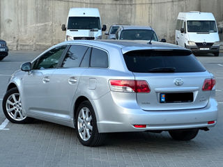 Toyota Avensis foto 5