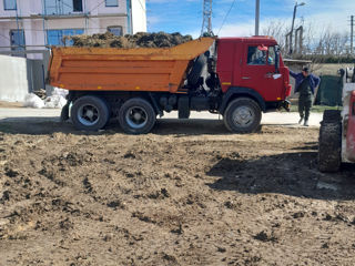 Curatirea terenului si evacuarea gunoiului. Servicii Bobcat. foto 2