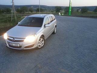 Opel Astra foto 1