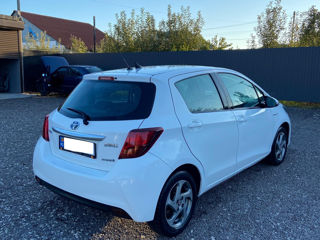 Toyota Yaris foto 3