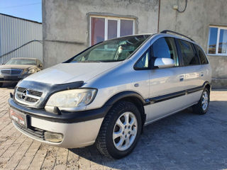 Opel Zafira foto 1