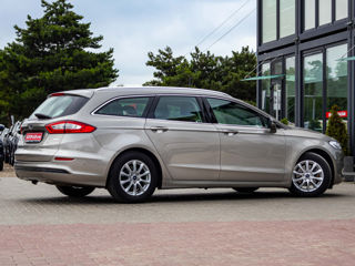 Ford Mondeo foto 6