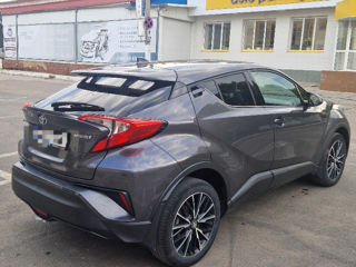 Toyota C-HR foto 4