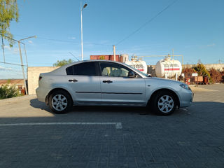 Mazda 3 foto 1