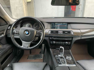 BMW 7 Series foto 6