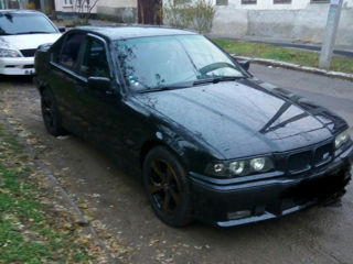 BMW 3 Series foto 7