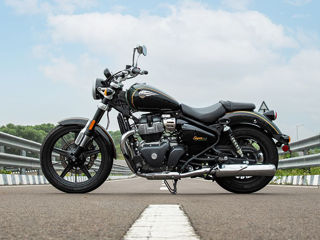 Royal Enfield Super Meteor 650 foto 4