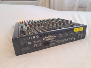 Soundcraft MFXi 8 cu rever Lexicon foto 4