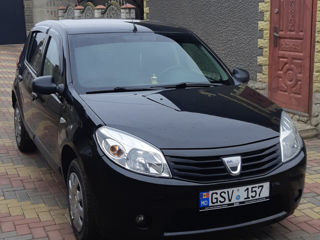 Dacia Sandero foto 2