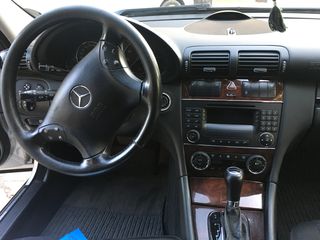 Mercedes C Class foto 8