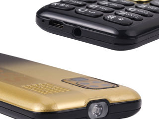 Новый мобильный телефон-Heroes с 3-sim-фонариком и аккумулятором на 2500 mA. и зарядкой в комплекте. foto 8