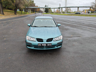 Nissan Almera foto 2