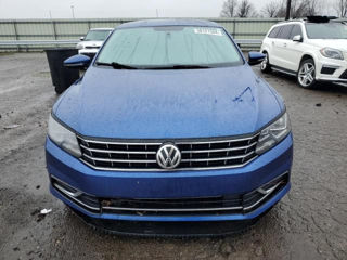 Volkswagen Passat foto 2