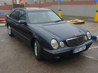 Mercedes E Class foto 1