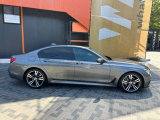 BMW 7 Series foto 2