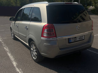 Opel Zafira foto 4