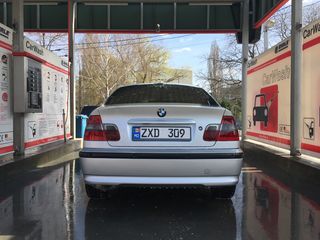 BMW 3 Series foto 3