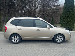 KIA Carens foto 4